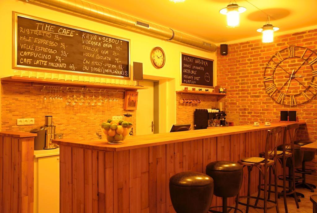 Time Cafe & Penzion Pribram Exterior photo
